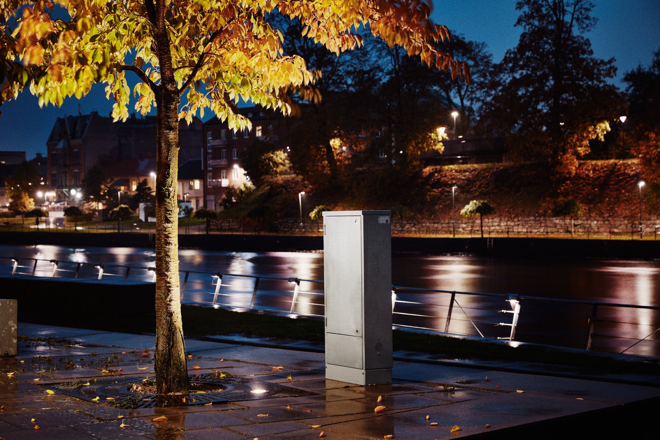 Cable cabinets tailored for lighting and distribution