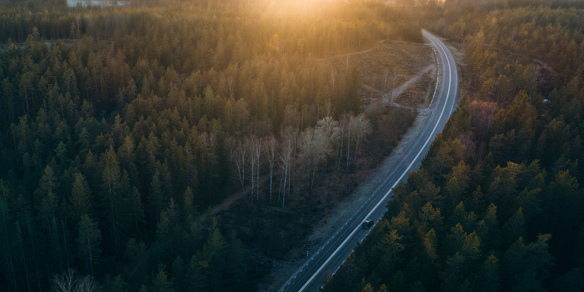 Regeringen föreslår klimatpremie för tunga och lätta elfordon