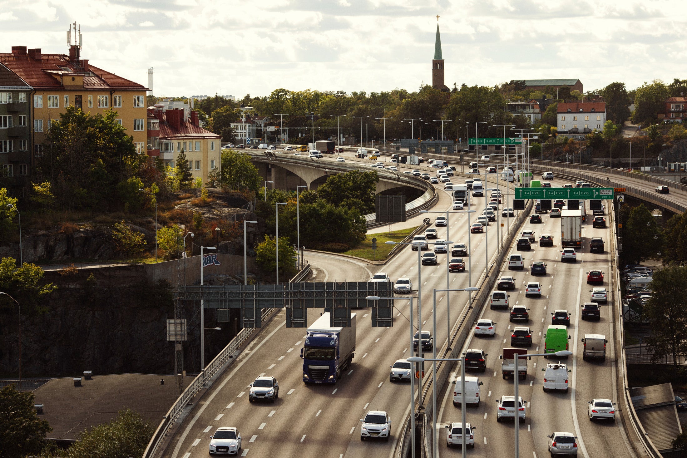 Climate premium for light and heavy electric vehicles