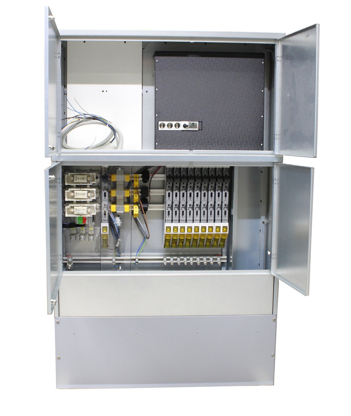 Cable Emob cabinets measuring 9out